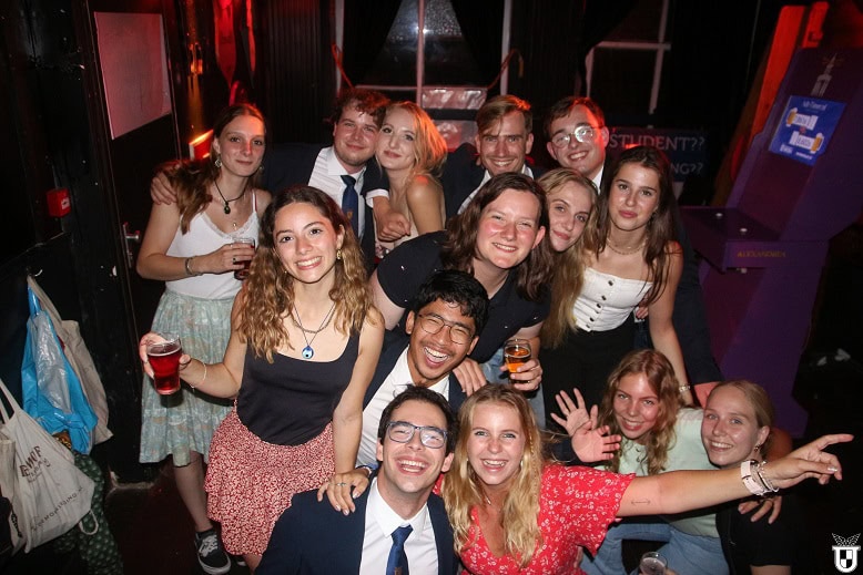 Ontdek studententijd zoals die hoort, gezellig, gelijkwaardig en hecht.